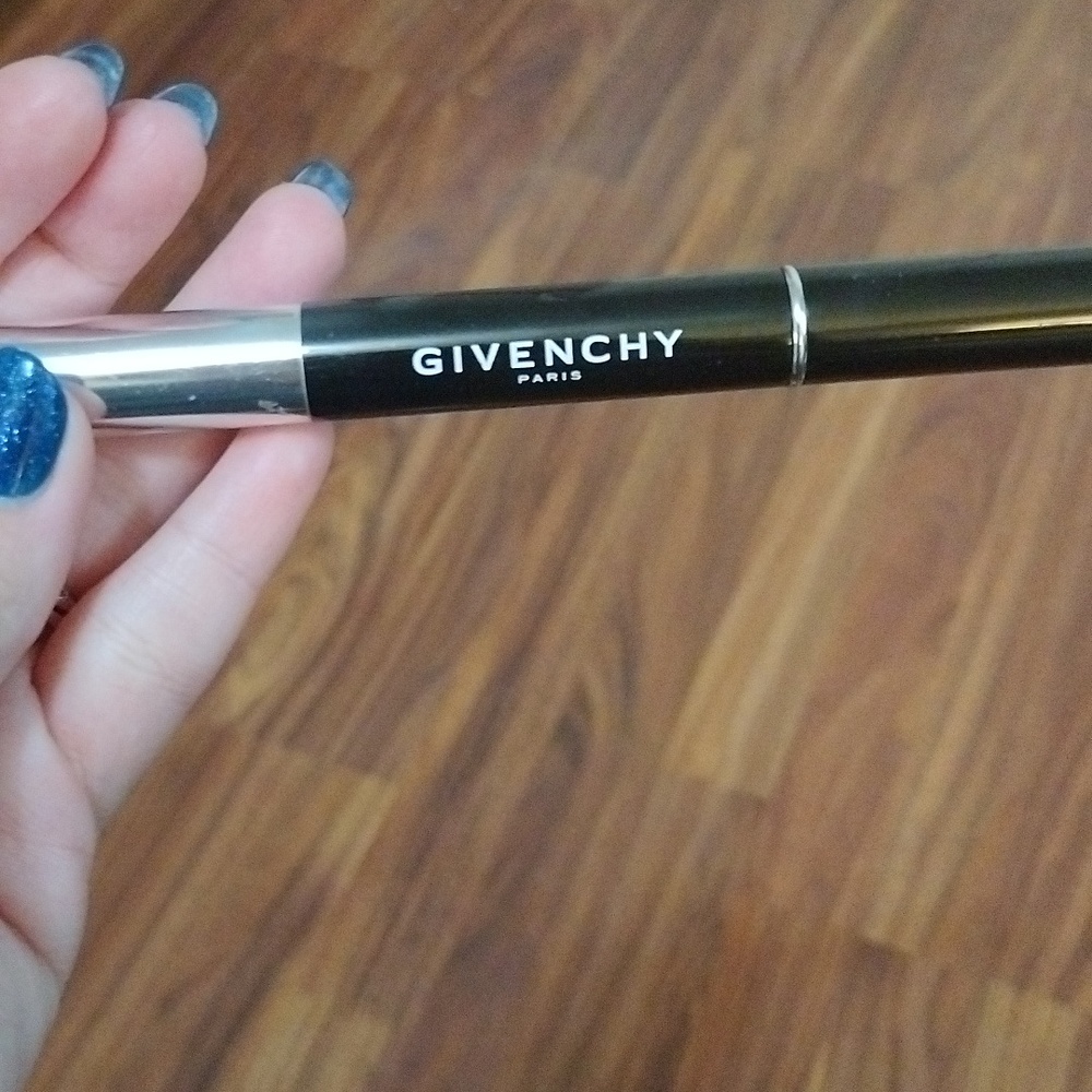 Givenchy mister bright touch of light pen